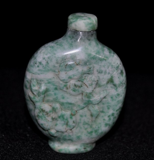 Chinese Carved Hardstone Snuff Bottle (1 of 2)