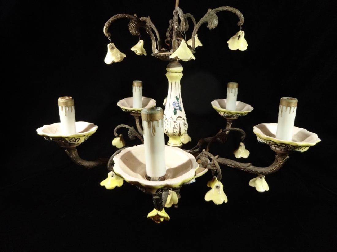 5 LIGHT CHANDELIER, CAPODIMONTE STYLE PORCELAIN: 5 LIGHT CHANDELIER, CAPODIMONTE STYLE PORCELAIN DETAILS, APPROX 15" X 18", SKU236.14