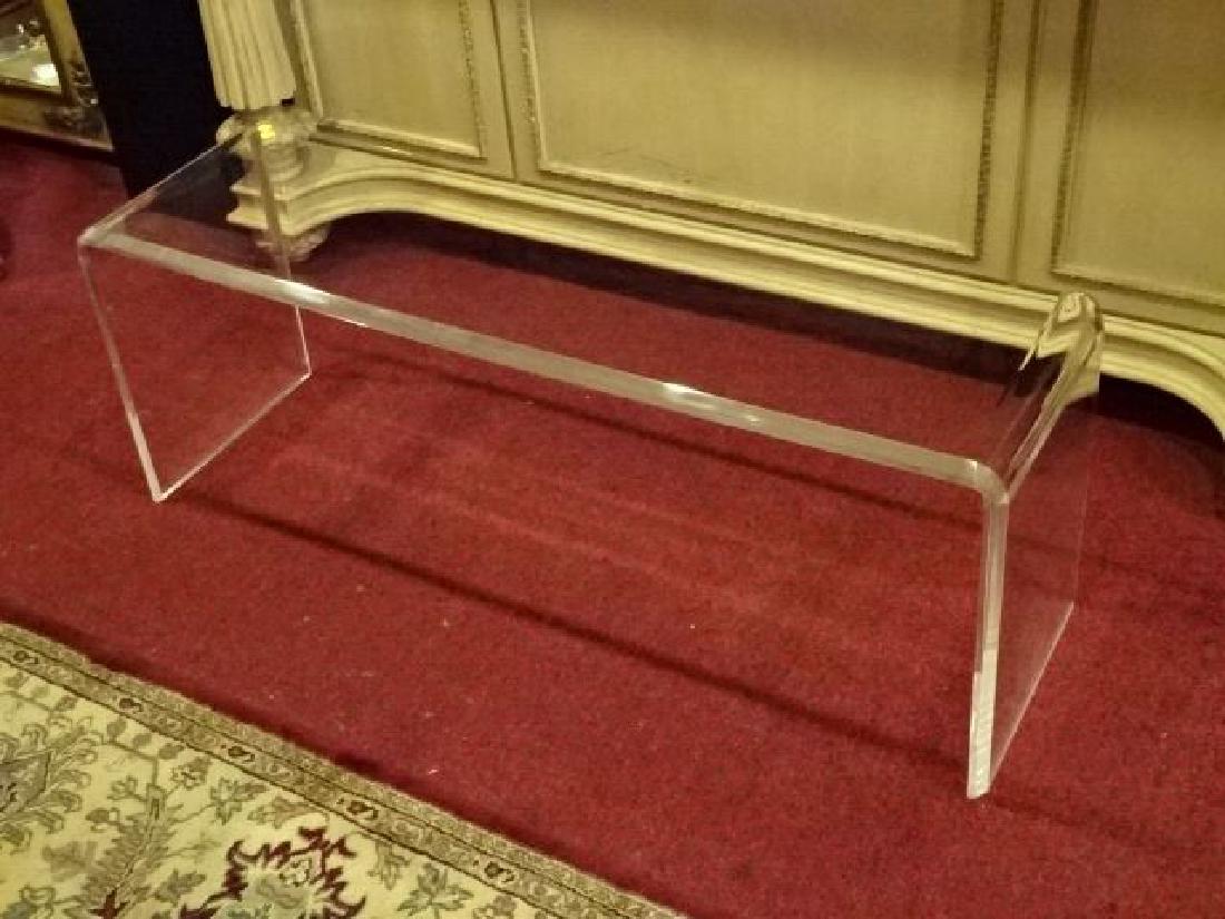 MODERN CLEAR LUCITE COFFEE TABLE, VERY GOOD CONDITION (1 of 5)
