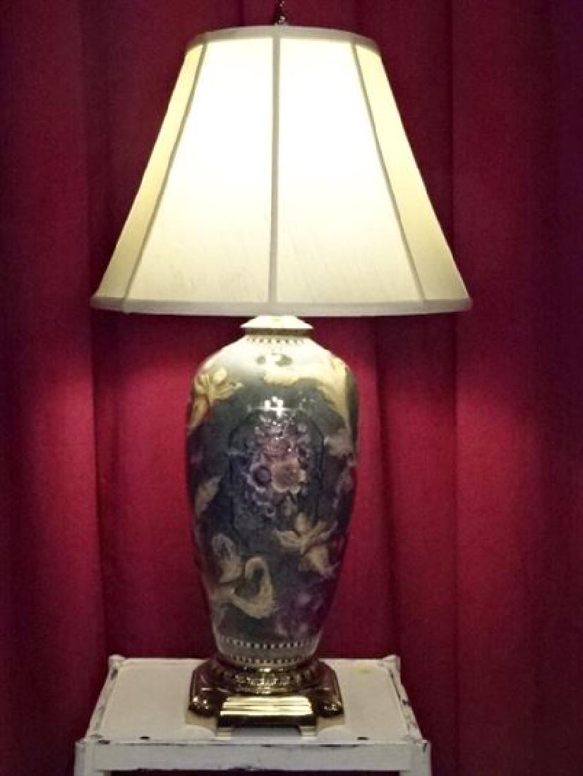 LARGE PORCELAIN TABLE LAMP, ASIAN MOTIF WITH PAINTED (1 of 7)