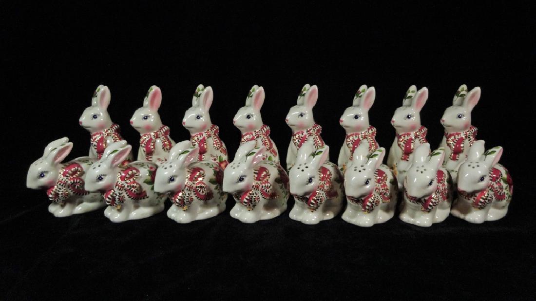16 PC ROYAL ALBERT PORCELAIN BUNNY SALT & PEPPER (1 of 10)