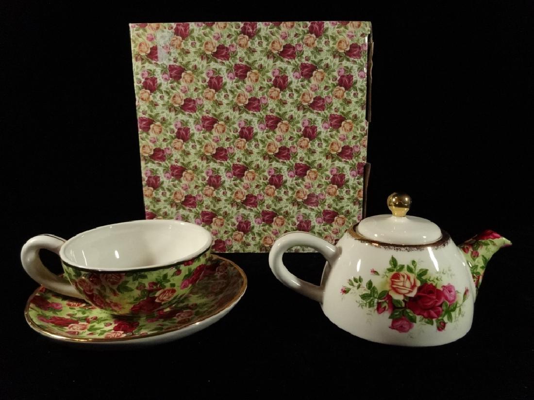 ROYAL ALBERT PORCELAIN 3 PC TEA SET, OLD COUNTRY ROSES (1 of 4)