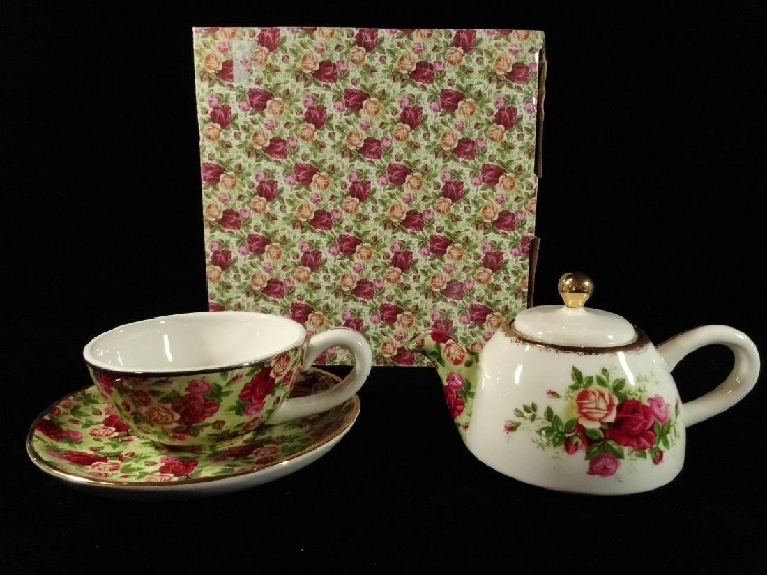 ROYAL ALBERT PORCELAIN 3 PC TEA SET, OLD COUNTRY ROSES (1 of 4)