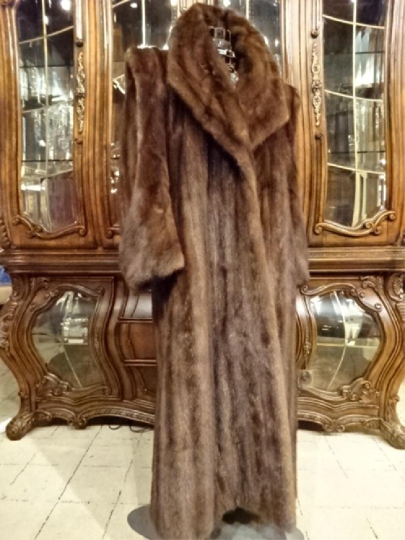 LADIES' FULL LENGTH FUR COAT WITH SCULPTURED SLEEVES, (1 of 7)