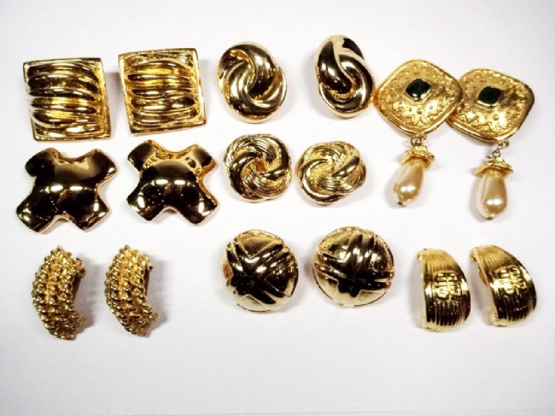 9 PAIRS CHUNKY EARRINGS, GOLD TONE, ONE PAIR WITH (1 of 6)
