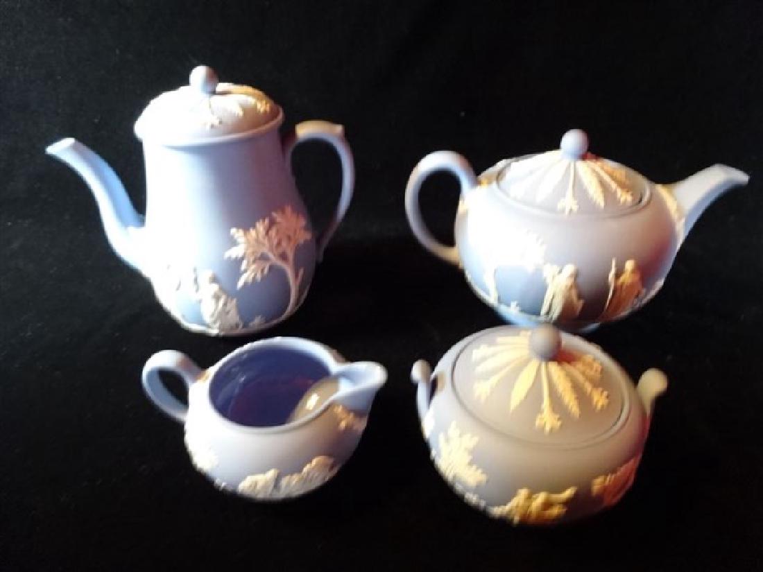 4 PC WEDGWOOD JASPERWARE SERVICE, BLUE AND WHITE, (1 of 4)