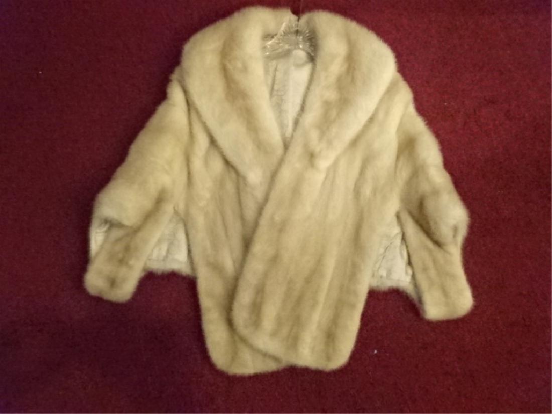 MINK FUR STOLE, VERY GOOD CONDITION, UNLABELED, SIZE (1 of 3)