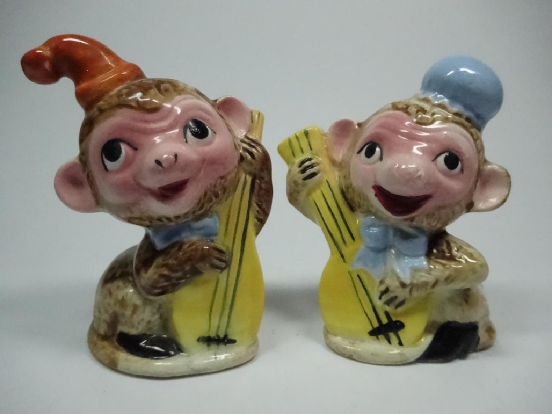 PAIR VINTAGE SALT & PEPPER SHAKERS, TWO MUSICAL (1 of 7)