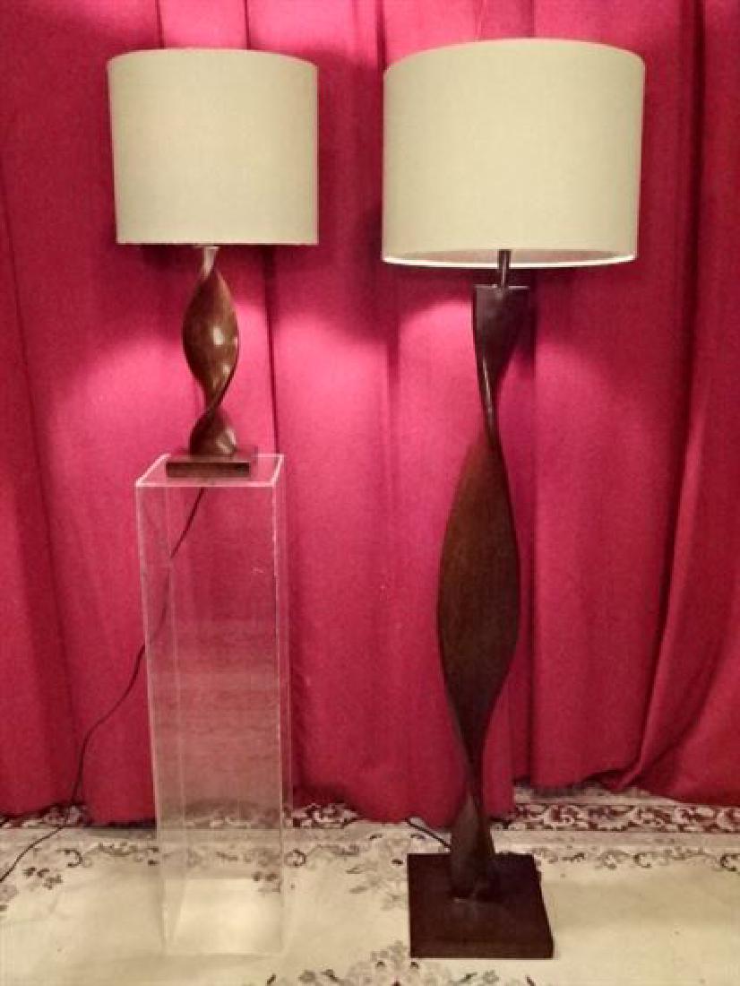2 PC WOOD FLOOR LAMP AND TABLE LAMP, CARVED SPIRAL (1 of 6)
