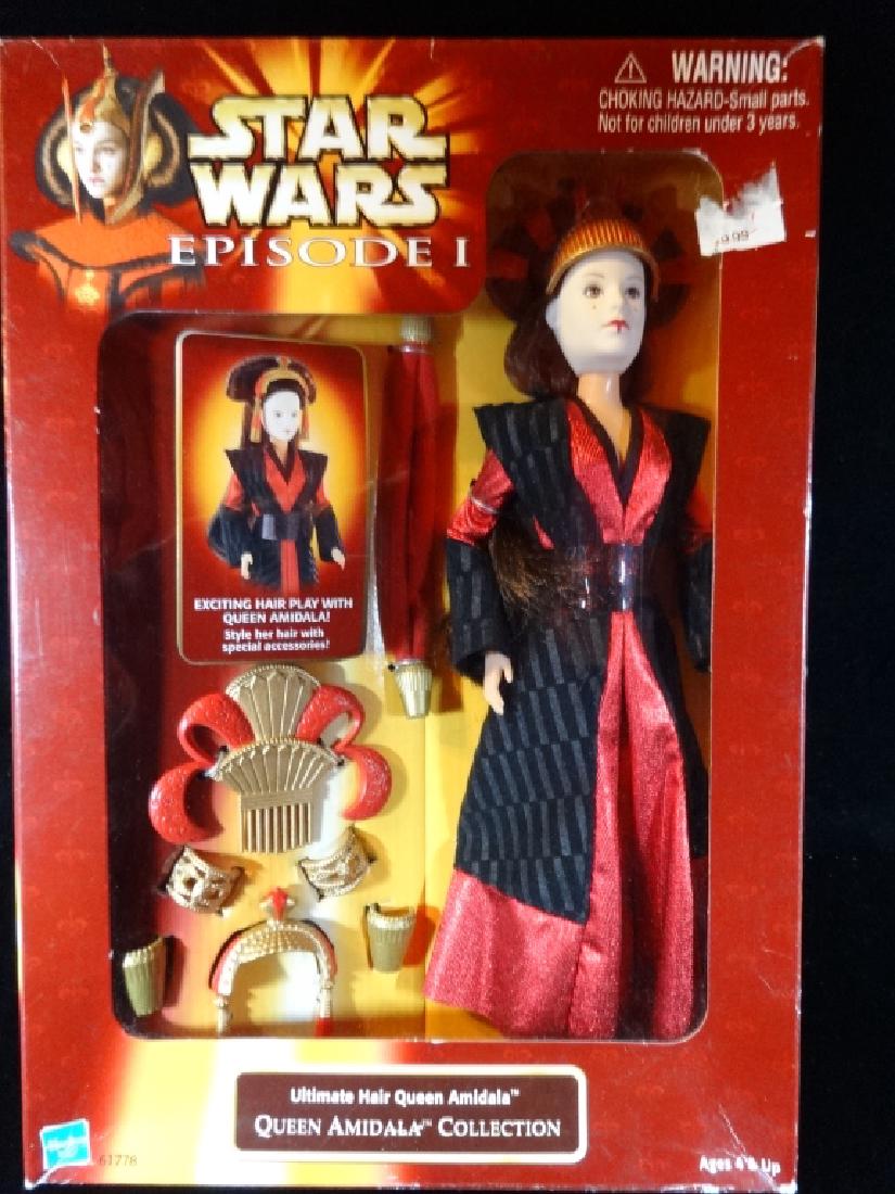 HASBRO STAR WARS I QUEEN AMIDALA ACTION FIGURE, IN: HASBRO STAR WARS I QUEEN AMIDALA ACTION FIGURE, IN BLACK AND RED ROBES, WITH ORIGINAL BOX, VERY GOOD CONDITION, 13" X 9" X 3", SKU531