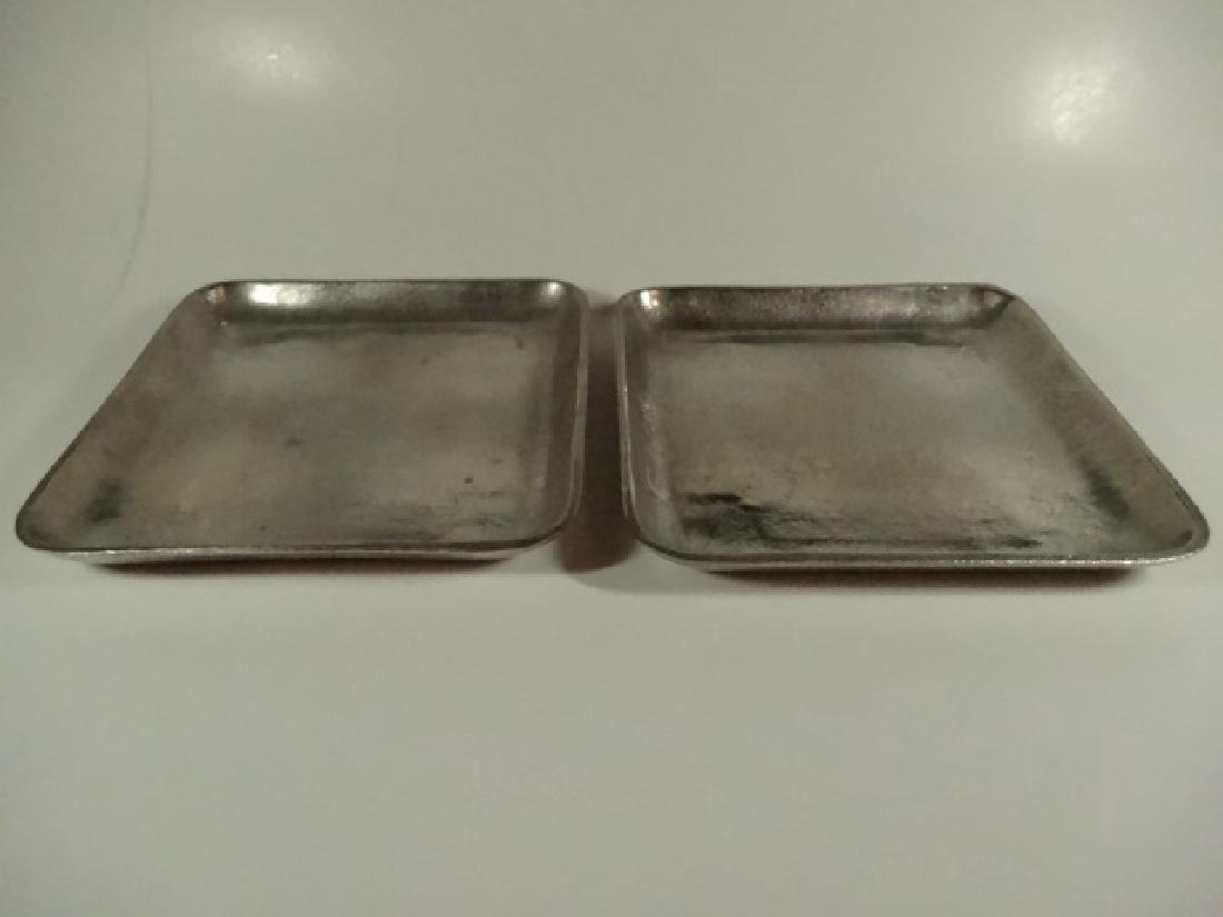 2 PC CAST METAL SQUARE PLATES, ALUMINUM FINISH, APPROX (1 of 3)