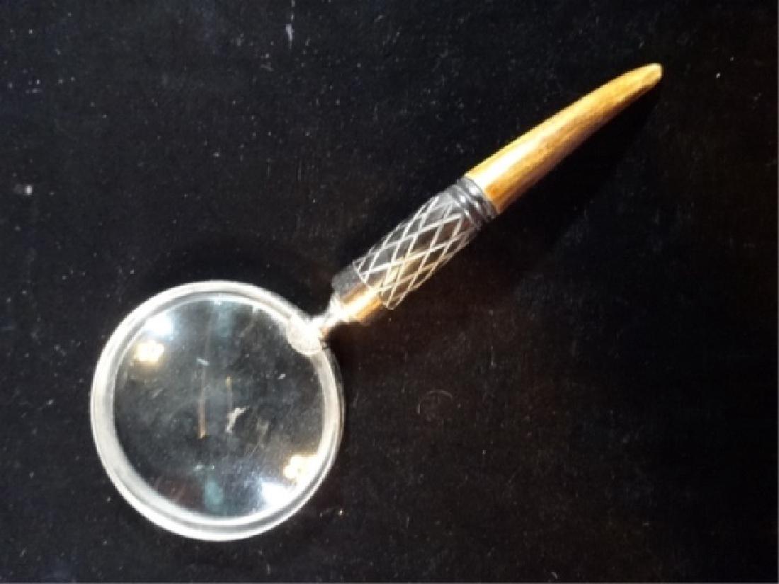 MAGNIFYING GLASS WITH HORN HANDLE, APPROX 8" X 4": MAGNIFYING GLASS WITH HORN HANDLE, APPROX 8" X 4"