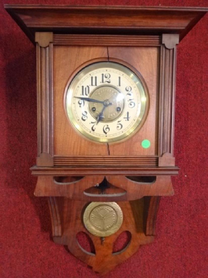 VINTAGE WALL CLOCK, WOOD CASE, CRACK TO WOOD (1 of 6)