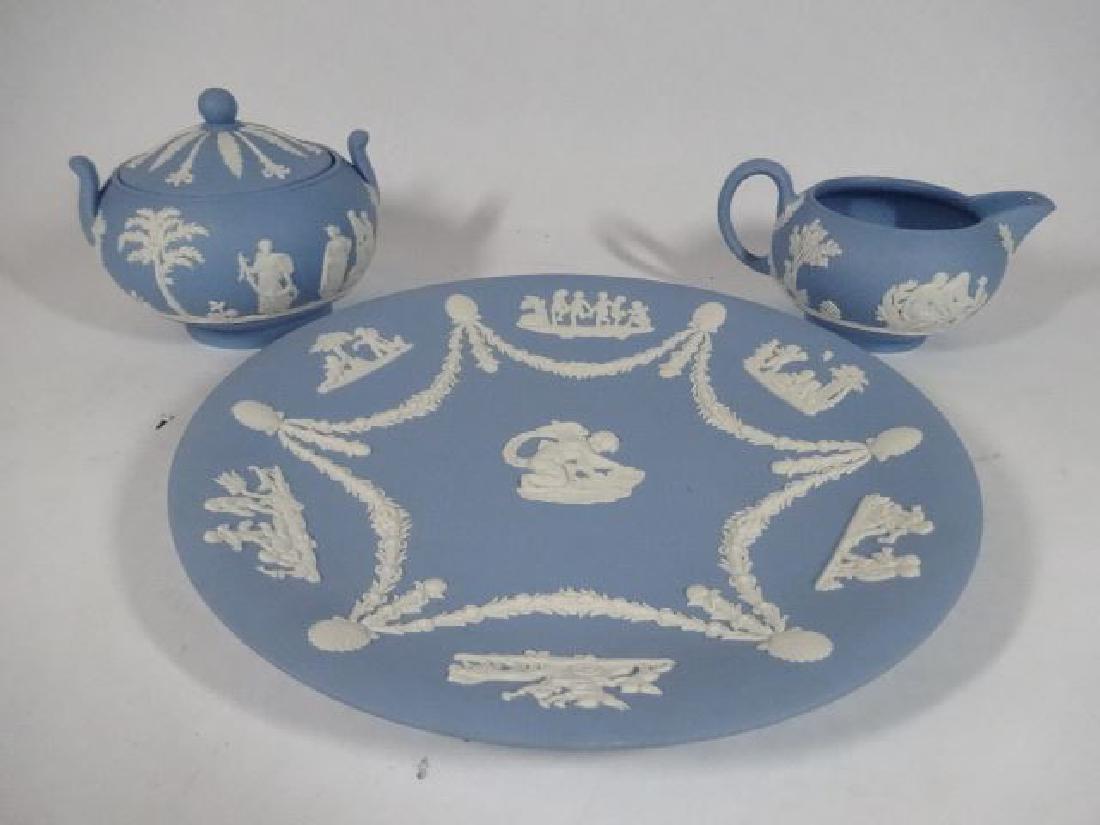 3 PC WEDGWOOD PORCELAIN JASPERWARE PLATE, CREAMER, AND: 3 PC WEDGWOOD PORCELAIN JASPERWARE PLATE, CREAMER, AND SUGAR BOWL WITH LID, VERY GOOD CONDITION, MARKED, SKU567