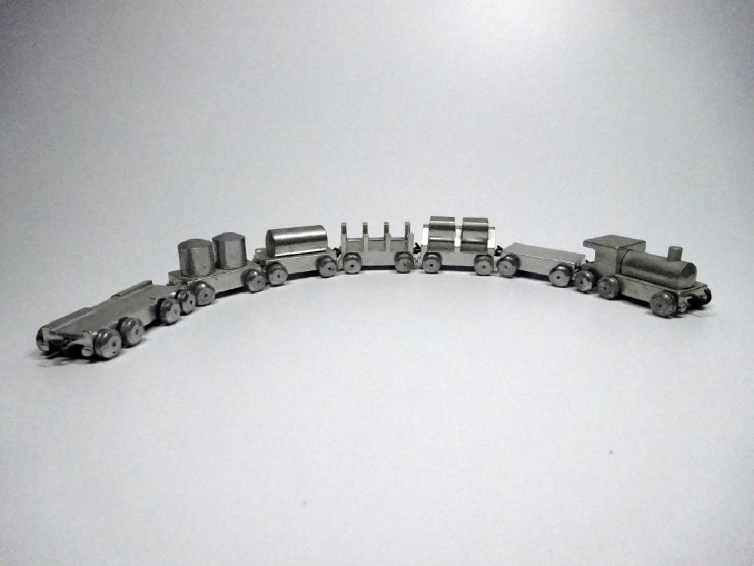 7 PC GEBR HILDNER MINIATURE TRAIN, ALUMINUM, MADE IN (1 of 8)