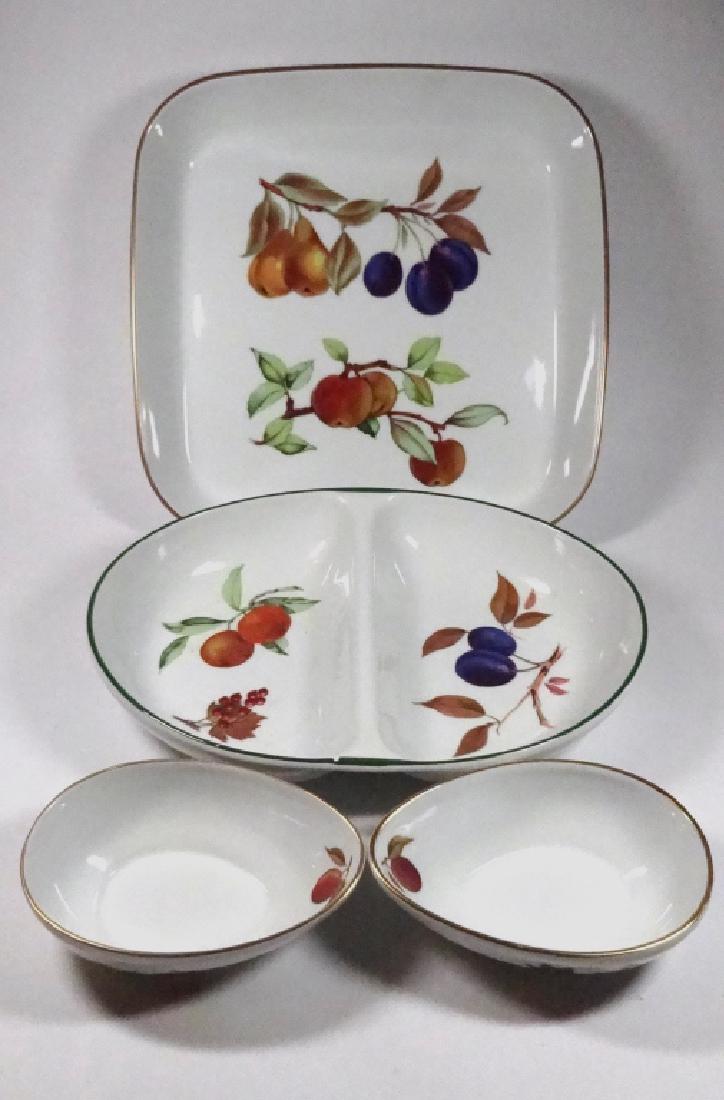 4 PC ROYAL WORCESTER EVESHAM, INCLUDES 2 EGG SHAPED (1 of 10)