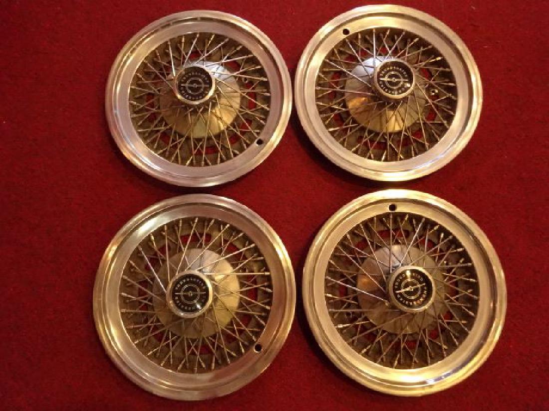 4 VINTAGE FORD THUNDERBIRD HUBCAPS, 1977-78, VERY GOOD (1 of 4)