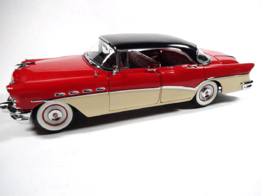 1956 BUICK ROADMASTER RIVIERA, 1:24 DIECAST CAR BY (1 of 7)