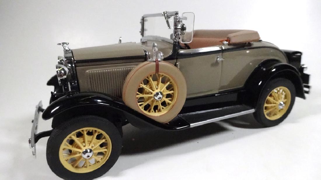 1931 FORD MODEL A CONVERTIBLE WITH TRUNDLE SEAT, 1:24 (1 of 8)