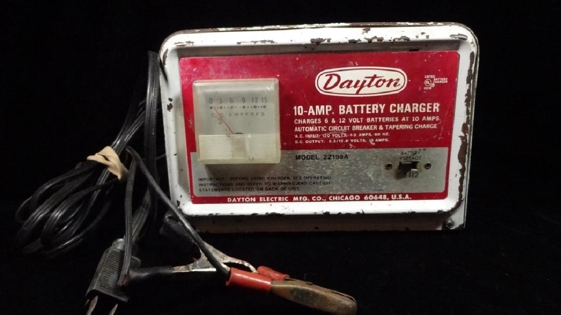 VINTAGE DAYTON 10 AMP BATTERY CHARGER, MODEL 2Z198A, BY (1 of 7)