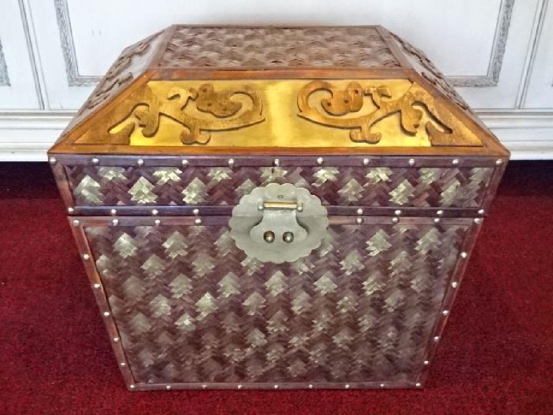 LARGE WOOD AND METAL BOX WITH BRASS CLASP, VERY GOOD (1 of 6)