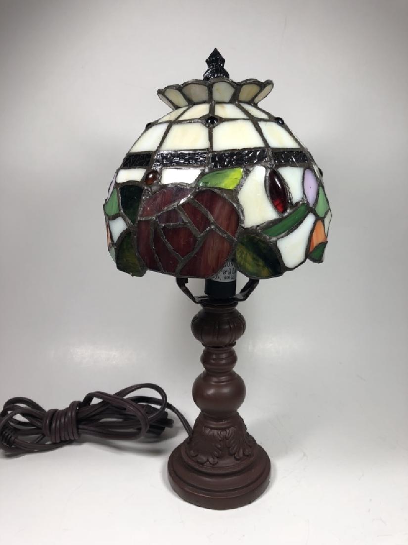 TIFFANY STYLE TABLE LAMP, BRONZE COLOR BASE, APPROX (1 of 4)
