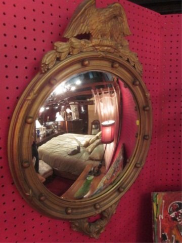 FEDERAL STYLE ROUND CONVEX MIRROR IN GOLD FRAME, A: FEDERAL STYLE ROUND CONVEX MIRROR IN GOLD FRAME, APPROX 20" ROUND