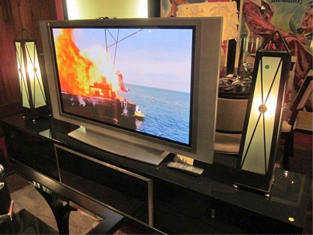 PAIR OF CONTEMPORARY OBELISK STYLE TABLE LAMPS IN: PAIR OF CONTEMPORARY OBELISK STYLE TABLE LAMPS IN BLACK FINISH METAL WITH STAINLESS STEEL ACCENTS, APPROX 30"H