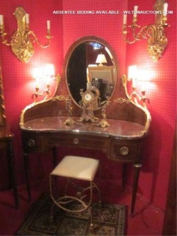 ORNATE VINTAGE FRENCH LOUIS XV STYLE VANITY WITH I: ORNATE VINTAGE FRENCH LOUIS XV STYLE VANITY WITH INTRICATE INLAY, HEAVY BRONZE ORMOLU, GLASS TOP, AND 4 CANDELABRA STYLE LIGHTS WITH SHADES, EXCELLENT CONDITION, APPROX 4' LONG