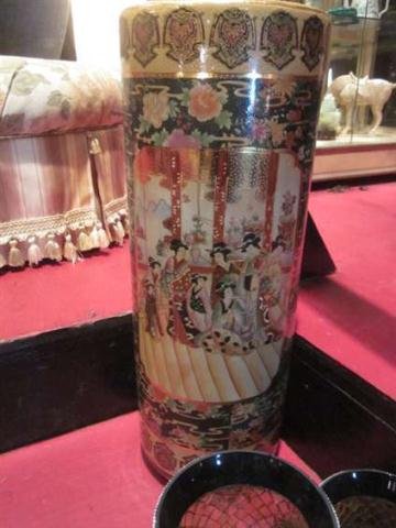 SATSUMA STYLE CERAMIC UMBRELLA STAND, APPROX 30"H: SATSUMA STYLE CERAMIC UMBRELLA STAND, APPROX 30"H