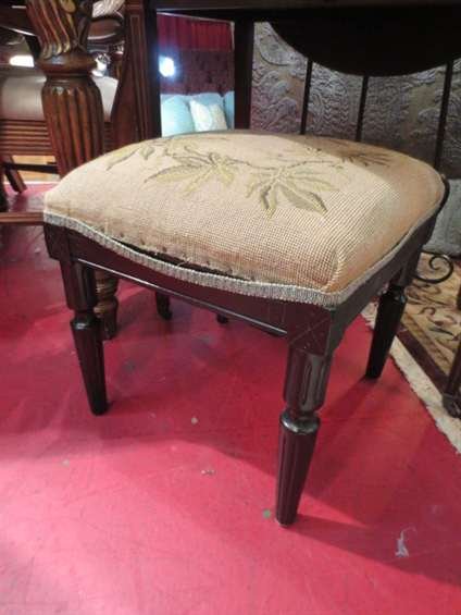 EMBROIDERED VICTORIAN BENCH/FOOTSTOOL, APPROX 15" : EMBROIDERED VICTORIAN BENCH/FOOTSTOOL, APPROX 15" SQUARE