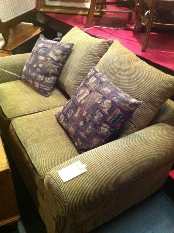 CONTEMPORARY TAN LOVESEAT: CONTEMPORARY TAN LOVESEAT