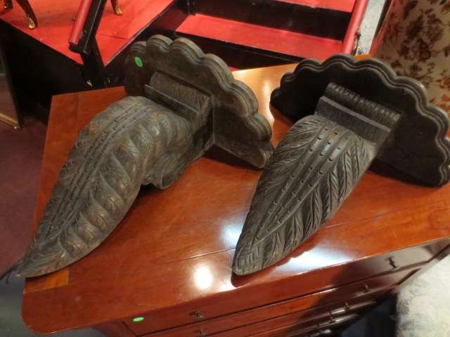 PAIR OF CARVED WOOD WALL SHELF BRACKETS, APPROX 15"L: PAIR OF CARVED WOOD WALL SHELF BRACKETS, APPROX 15"L