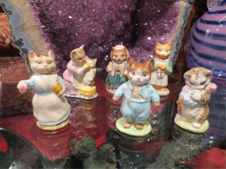 SIX BESWICK BEATRIX POTTER FIGURINES, SOLD TOGETHE: SIX BESWICK BEATRIX POTTER FIGURINES, SOLD TOGETHER - "TABITHA TWITCHETT" 1961, "TOM KITTEN" 1948, "MISS MOPPET" 1954, "TABITHA TWITCHETT & MISS MOPPET" 1974, "COUSIN RIBBY" 1970 & "GINGER" 1976