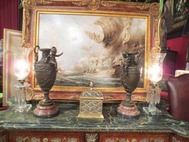 PAIR VINTAGE 1930's/40's CRYSTAL TABLE LAMPS, LONG: PAIR VINTAGE 1930's/40's CRYSTAL TABLE LAMPS, LONG CRYSTAL DROPS, ETCHED GLASS HURRICANE SHADES, SQUARE BASES, APPROX 15" H