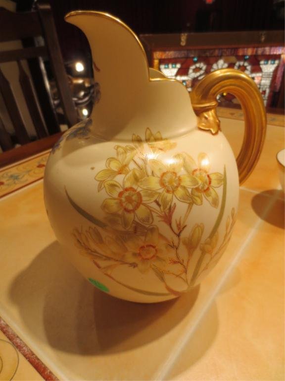 ANTIQUE ROYAL WORCESTER R.N. 29115 PITCHER / EWER, : ANTIQUE ROYAL WORCESTER R.N. 29115 PITCHER / EWER, GOLD HANDLE, FOLIAGE & FLORAL DESIGN, APPROX 9" HIGH