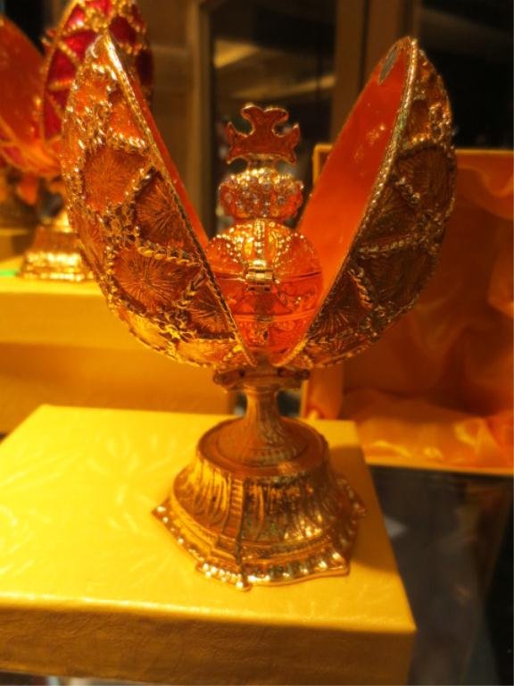 FABERGE STYLE EGG, GOLD ENAMEL, APPROX 4.5"H: FABERGE STYLE EGG, GOLD ENAMEL, APPROX 4.5"H