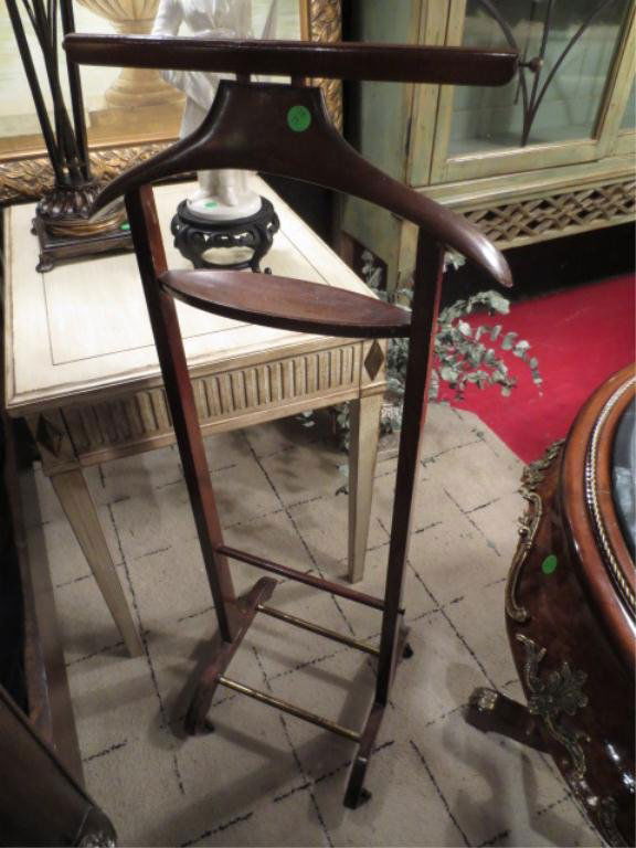 VINTAGE MAHOGANY VALET STAND, MADE IN ITALY, APPRO: VINTAGE MAHOGANY VALET STAND, MADE IN ITALY, APPROX 4.5'H