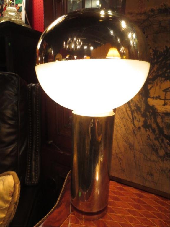 VINTAGE 1960's/70's MODERN TABLE LAMP WITH DOME TO: VINTAGE 1960's/70's MODERN TABLE LAMP WITH DOME TOP, EUROPEAN PLUG WITH CONVERTER ATTACHED, APPROX 18"H