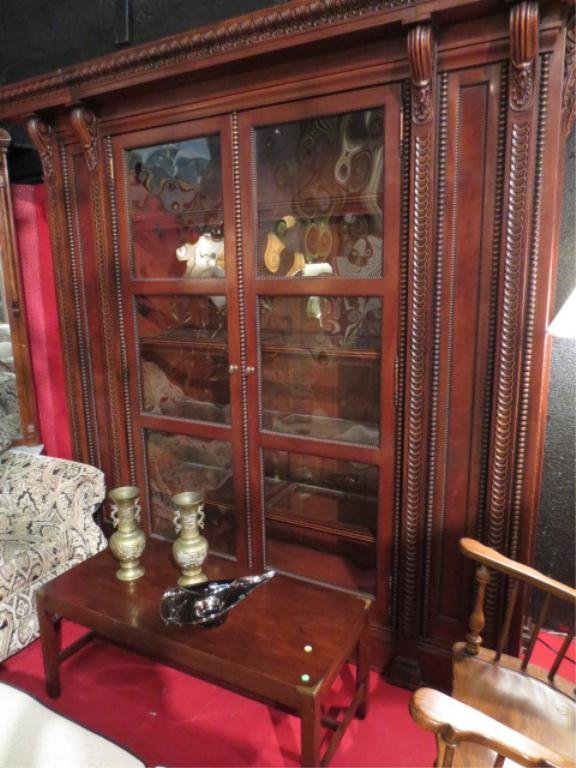HENREDON LIGHTED BOOKCASE CABINET, 3 PIECES, CENTER GLA: HENREDON LIGHTED BOOKCASE CABINET, 3 PIECES, CENTER GLASS DOOR CABINET FLANKED BY TWIN STORAGE CABINETS WITH SIDE DOORS, MAHOGANY FINISH, EXCELLENT CONDITION, APPROX 7.5' X 7.5'