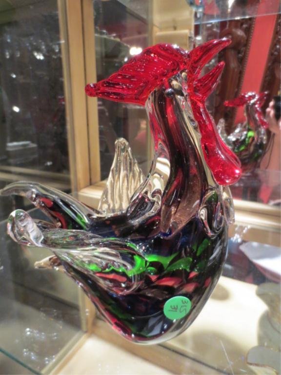 MURANO STYLE ART GLASS CROWING ROOSTER, DARK BODY, APPR: MURANO STYLE ART GLASS CROWING ROOSTER, DARK BODY, APPROX 8.25" HIGH ** PLEASE NOTE: ARRANGEMENTS FOR SHIPPING AND PACKAGING ARE THE SOLE RESPONSIBILITY OF THE WINNING BIDDER. THE AUCTION HOUSE DOES N