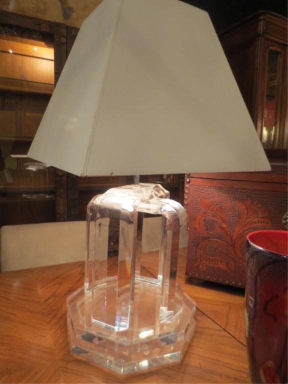 VINTAGE LUCITE LAMP, 4 THICK LUCITE COLUMNS ON OCTAGONA: VINTAGE LUCITE LAMP, 4 THICK LUCITE COLUMNS ON OCTAGONAL BASE, SQUARE WHITE SHADE, APPROX 30"H