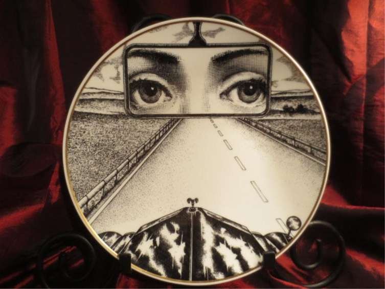 ROSENTHAL CHINA PIERO FORNASETTI "JULIA" COLLECTOR: ROSENTHAL CHINA PIERO FORNASETTI "JULIA" COLLECTOR PLATE - #4 OF 8 AVAILABLE - DEKOR: TEMI E VARIAZIONI MOTIV 4, APPROX 9.25" DIAMETER, EXCELLENT CONDITION