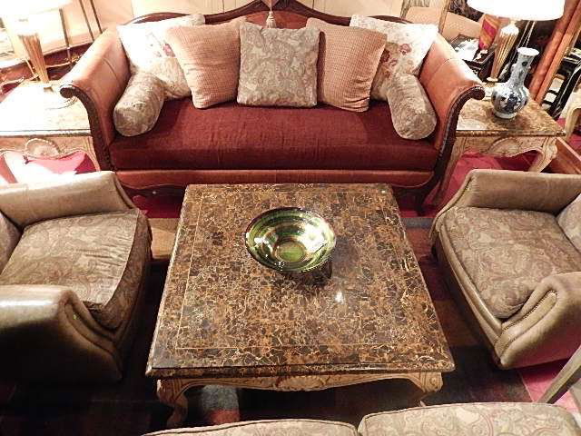 3 PC CHIPPENDALE STYLE MARBLE TOP COFFEE AND PAIR END: 3 PC CHIPPENDALE STYLE MARBLE TOP COFFEE AND PAIR END TABLES, ANTIQUE WHITE FINISH CARVED WOOD BASE, COFFEE TABLE 3.5' SQUARE, END TABLES 2' SQUARE