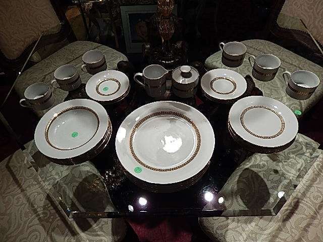 32 PC CHINA SERVICE FOR 6, WHITE WITH GOLD RIMS,: 32 PC CHINA SERVICE FOR 6, WHITE WITH GOLD RIMS, "IMPERIAL GOLD" PATTERN, INCLUDES 6 DINNER PLATES, 6 SALAD PLATES, 6 BOWLS, 6 SAUCERS, 6 CUPS, CREAMER, SUGAR