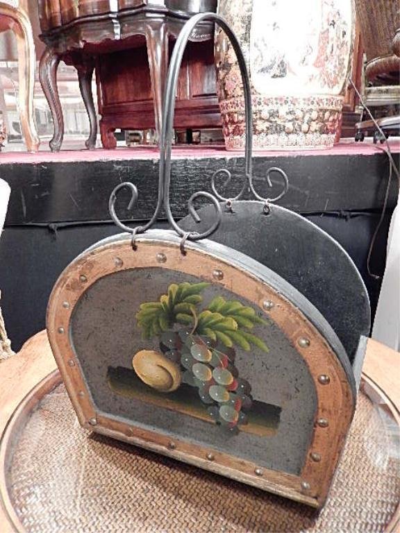 SMALL PAINTED WOOD MAGAZINE RACK, APPROX 18"W: SMALL PAINTED WOOD MAGAZINE RACK, APPROX 18"W