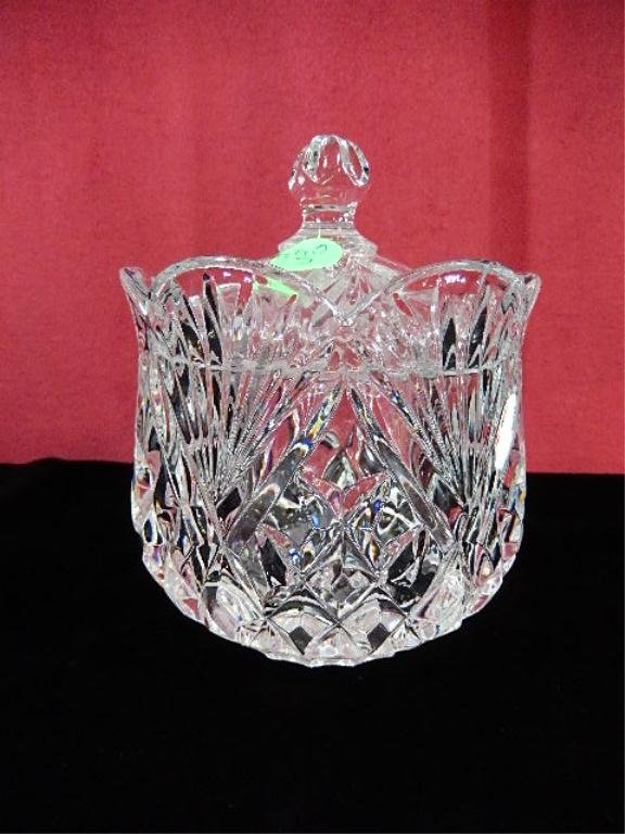 CRYSTAL CANDY JAR WITH LID, APPROX 6"H: CRYSTAL CANDY JAR WITH LID, APPROX 6"H