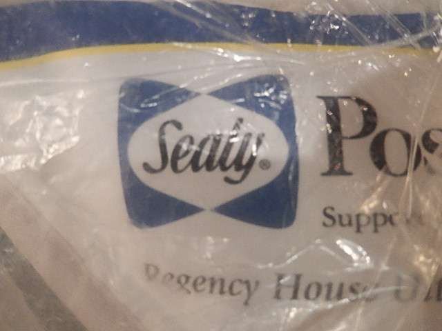 KING SIZE 3 PC SEALY POSTUREPEDIC MATTRESS SET, REGENCY: KING SIZE 3 PC SEALY POSTUREPEDIC MATTRESS SET, REGENCY HOUSE ULTRA PLUSH EURO PILLOWTOP COLLECTION