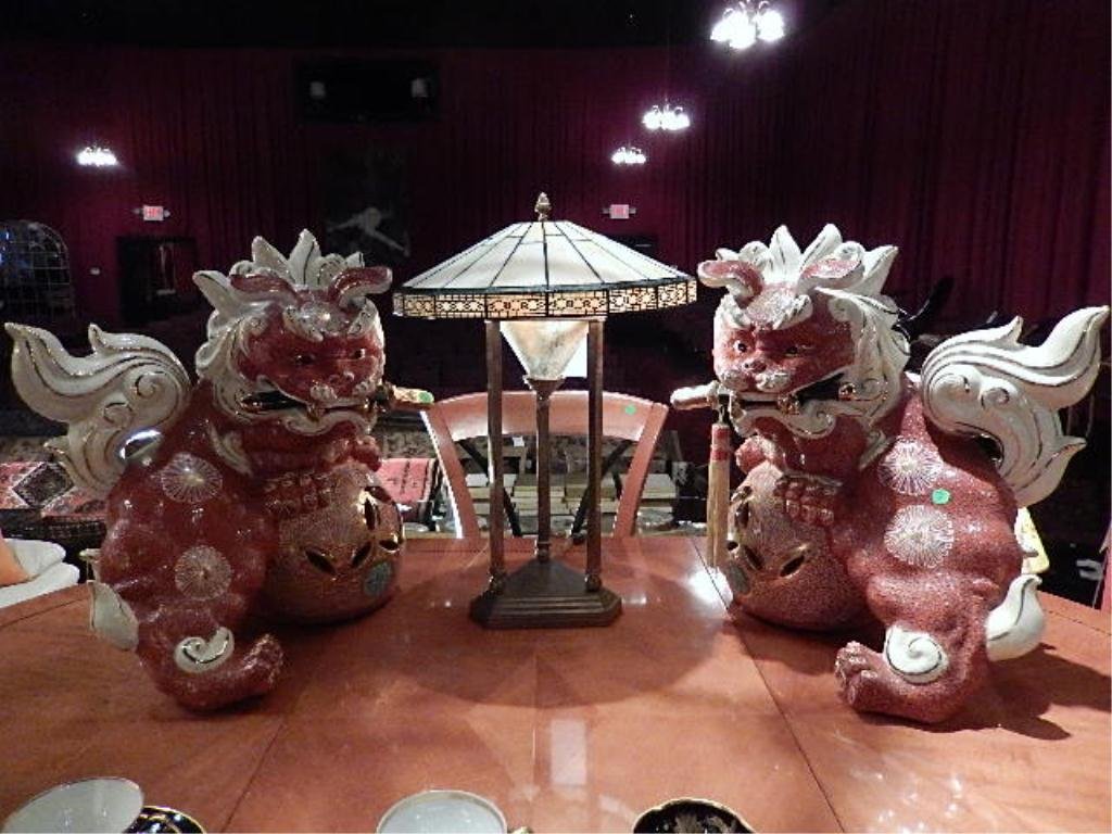 PAIR OF HUGE CHINESE PORCELAIN FOO DOGS, APPROX 21.5"H: PAIR OF HUGE CHINESE PORCELAIN FOO DOGS, APPROX 21.5"H