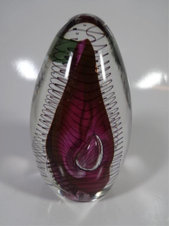 HAL DAVID BERGER ART GLASS PAPERWEIGHT, EGG SHAPE,: HAL DAVID BERGER ART GLASS PAPERWEIGHT, EGG SHAPE, APPROX 5"H, SKU954.39